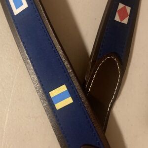 Vineyard Vines Rare, elegant, like new, Leather nautical flag belt- size  52